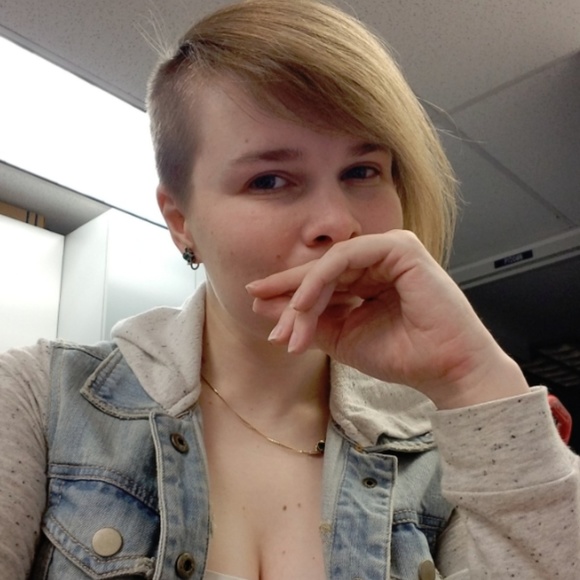 Howdy - Picture 1 of 2